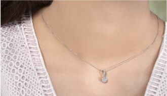 kalung emas putih wanita